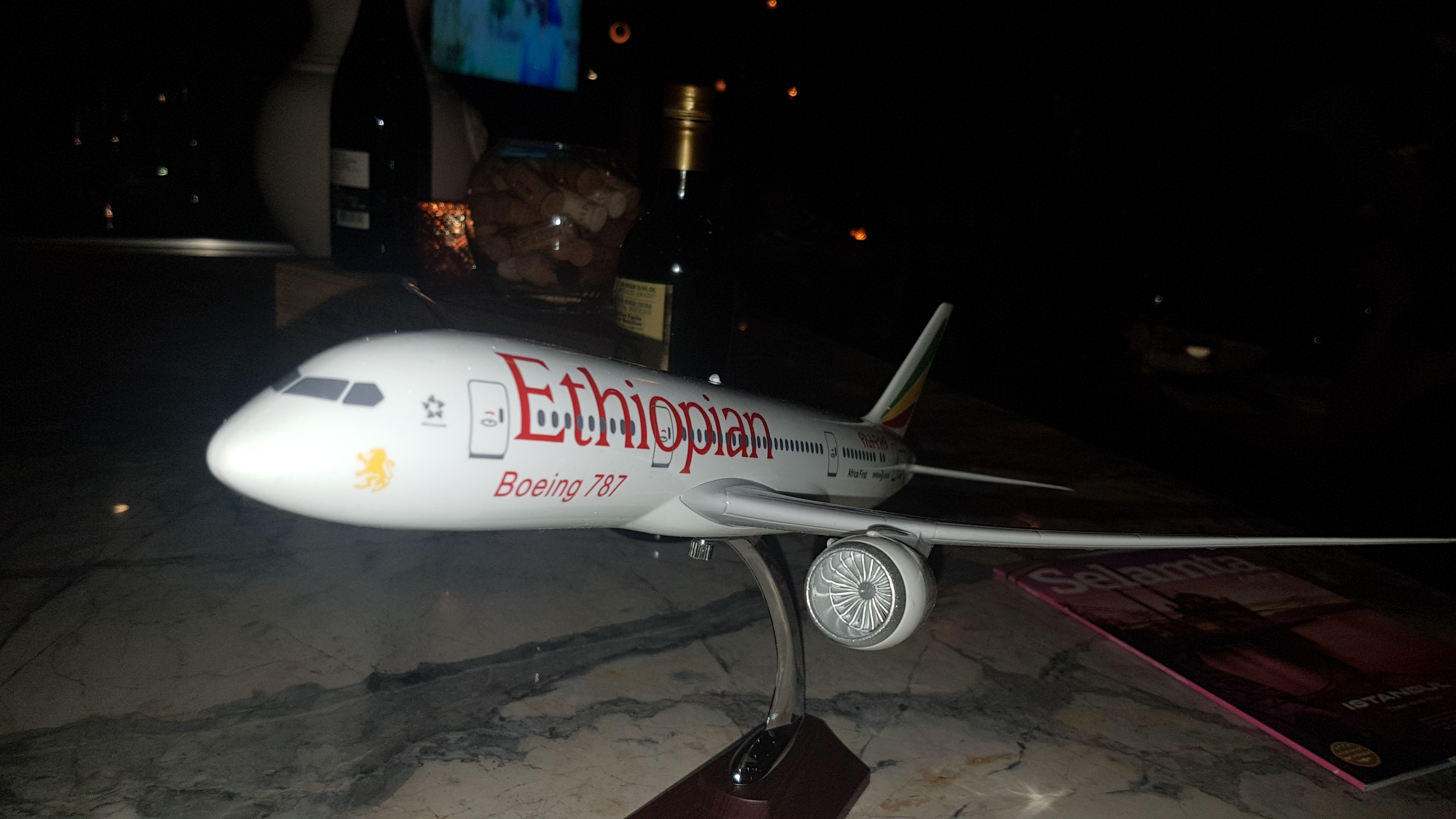 Ethiopian celebrates six years of flight to Toronto. የኢትዮጵያ አየር መንገድ ወደ ቶሮንቶ መብረር የጀመረበት ስድስተኛ ኣመቱን አከበረ፥፥